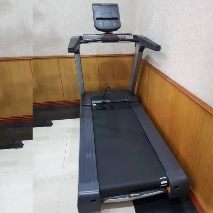 Thanh lý máy chạy bộ Impulse RT 500 